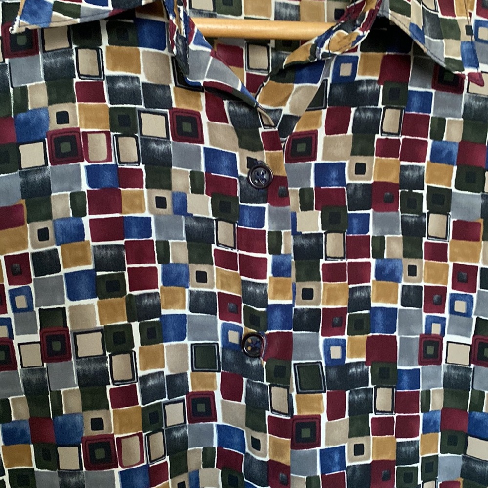 Square pattern button down - Picture 3 of 3